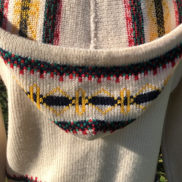 EUC Vintage Ladies Tundra 💯% Pure Virgin Wool Sweater - Picture 5 of 11